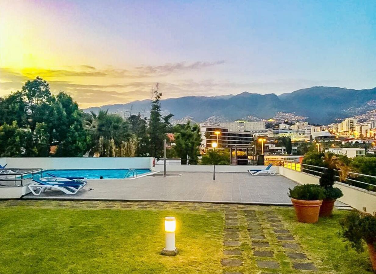 Quinta Miramar Aparthotel Funchal  Exterior photo